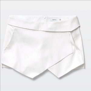 Aritzia Talula Berklee skort white